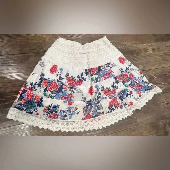 QED London Skirt - Picture 2 of 8